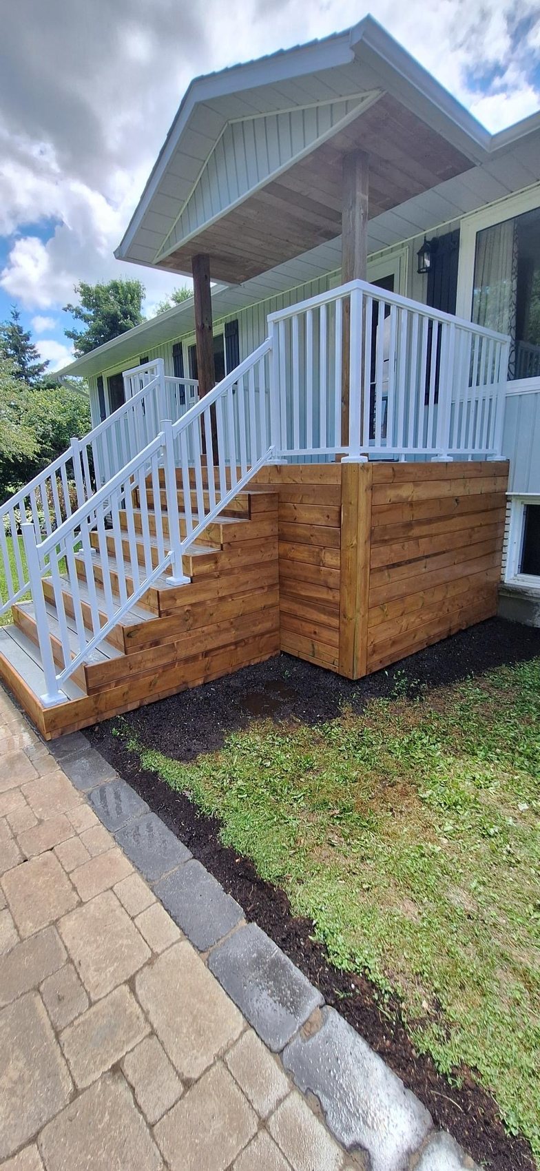Deck & paver walk - Safe grade · Clean transition